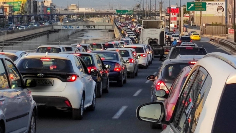 Νόμιμη η διήθηση, όριο τα 30 χλμ/ ώρα εντός πόλης με τον νέο ΚΟΚ